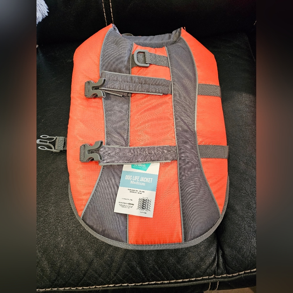 NWT‎ dog life jacket